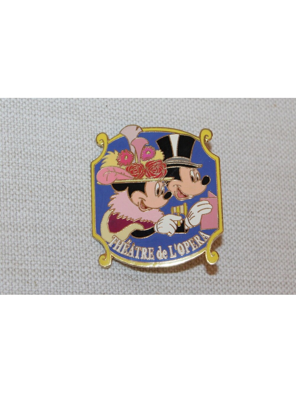 Disney Auctions Mickey Minnie Theatre de L'Opera Pin LE 250 2004 Rare